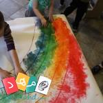 نقاشی رنگین کمون با کودک